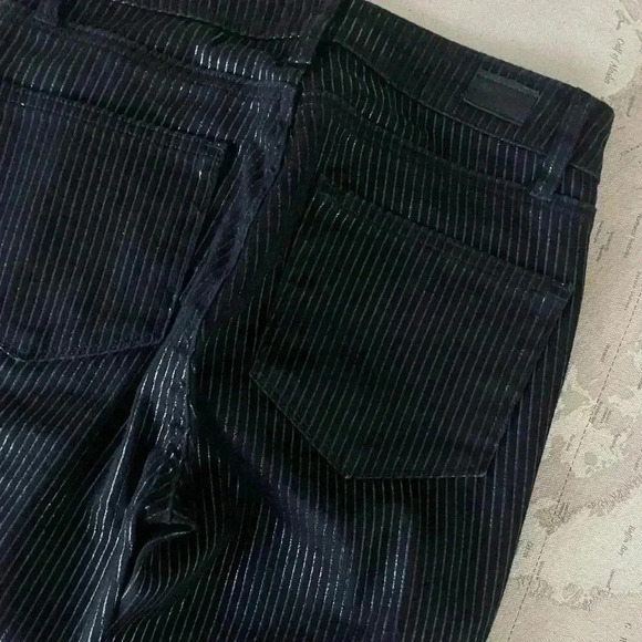 Paige Black Textured Stripe Mid Rise Crop 27” Inseam Skinny Jeans Size 28 - Picture 9 of 10